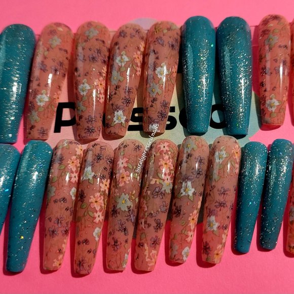 Aqua Shimmer Nude Distressed Floral Design Xl Ballerina Press on Nails - Picture 3 of 3